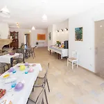 Il Giardino Delle Zie לינה וארוחת בוקר 4*